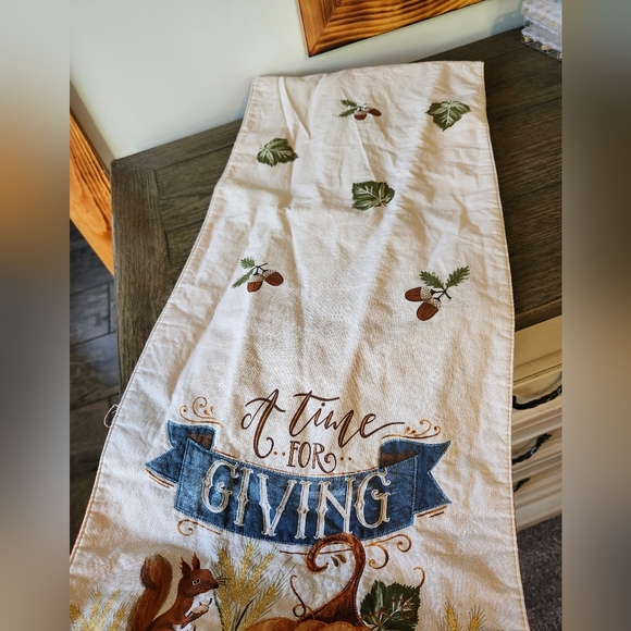 Fall/Thanks-Giving Table Runner - Picture 2 of 3